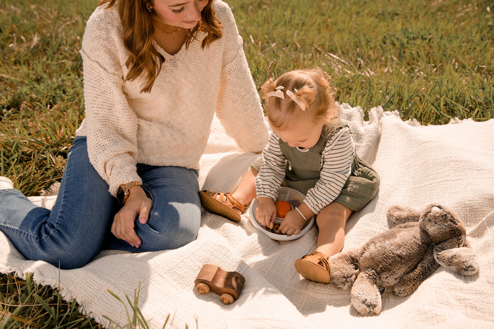 Fall Snack Ideas to Cozy Up with the New Pumpkin Spice Snack Spinner